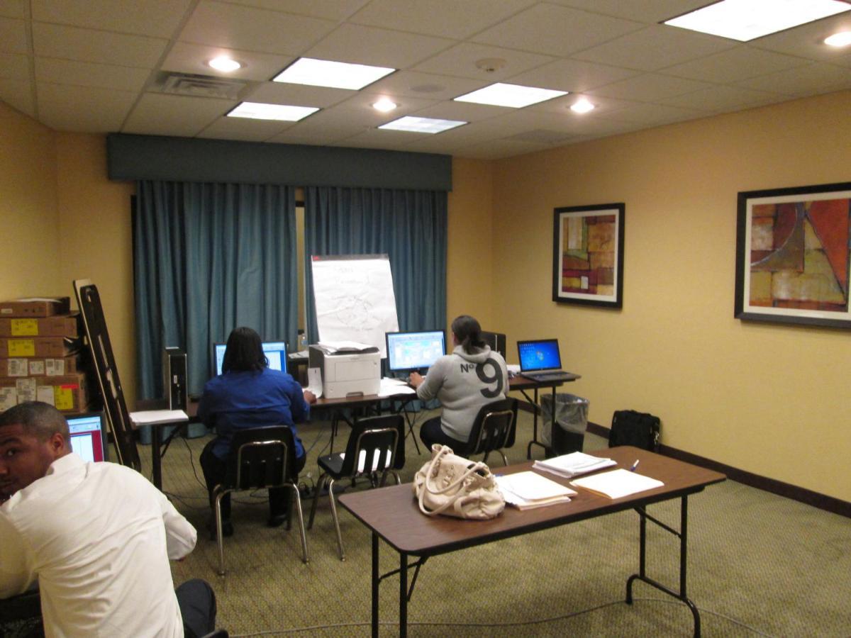 Express & Atlanta East - By Ihg Hotel 3*