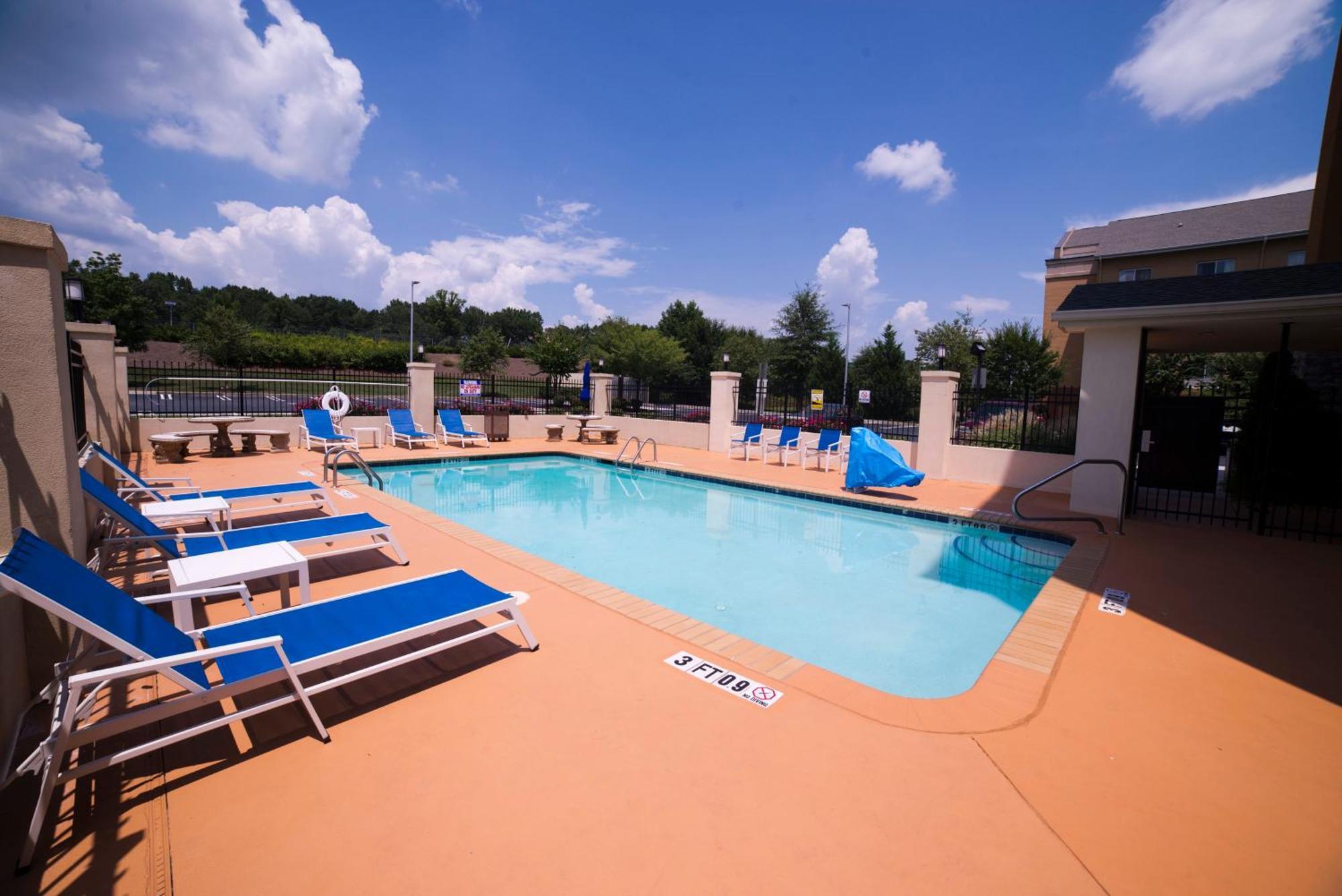 Hotel Express & Atlanta East - By Ihg Lithonia