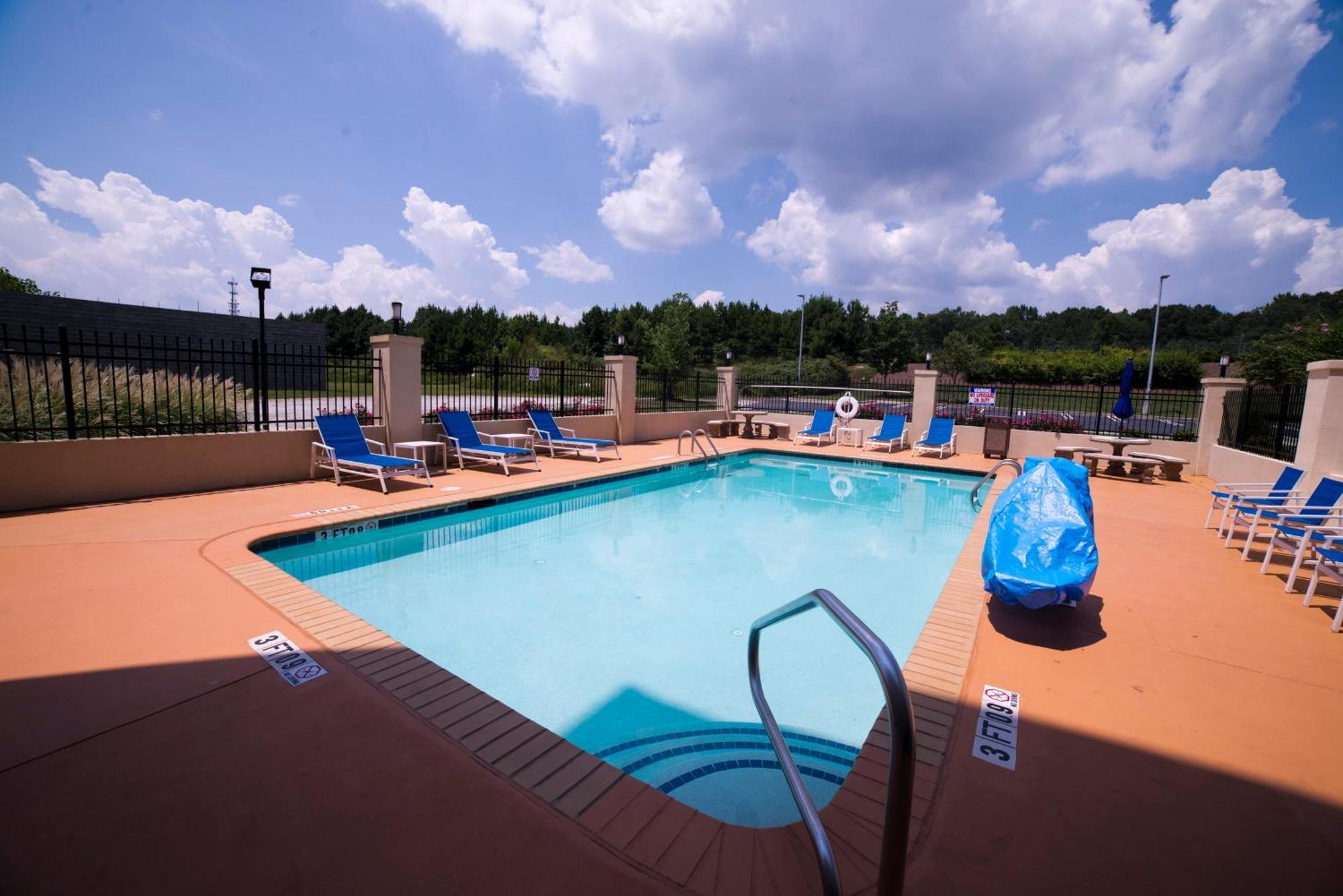 Hotel Express & Atlanta East - By Ihg 3*