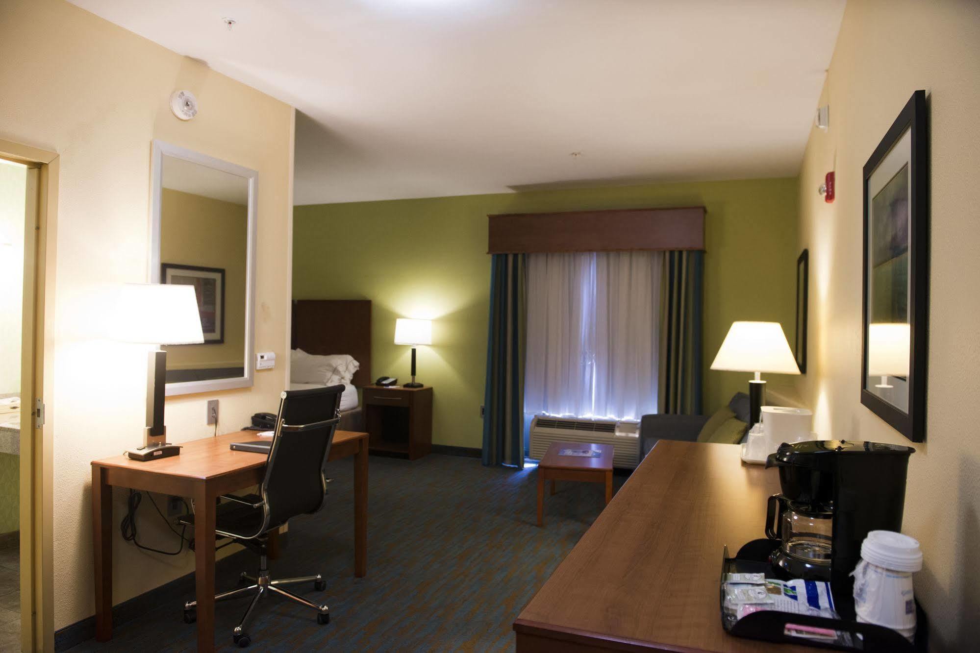 Express & Atlanta East - By Ihg Hotel