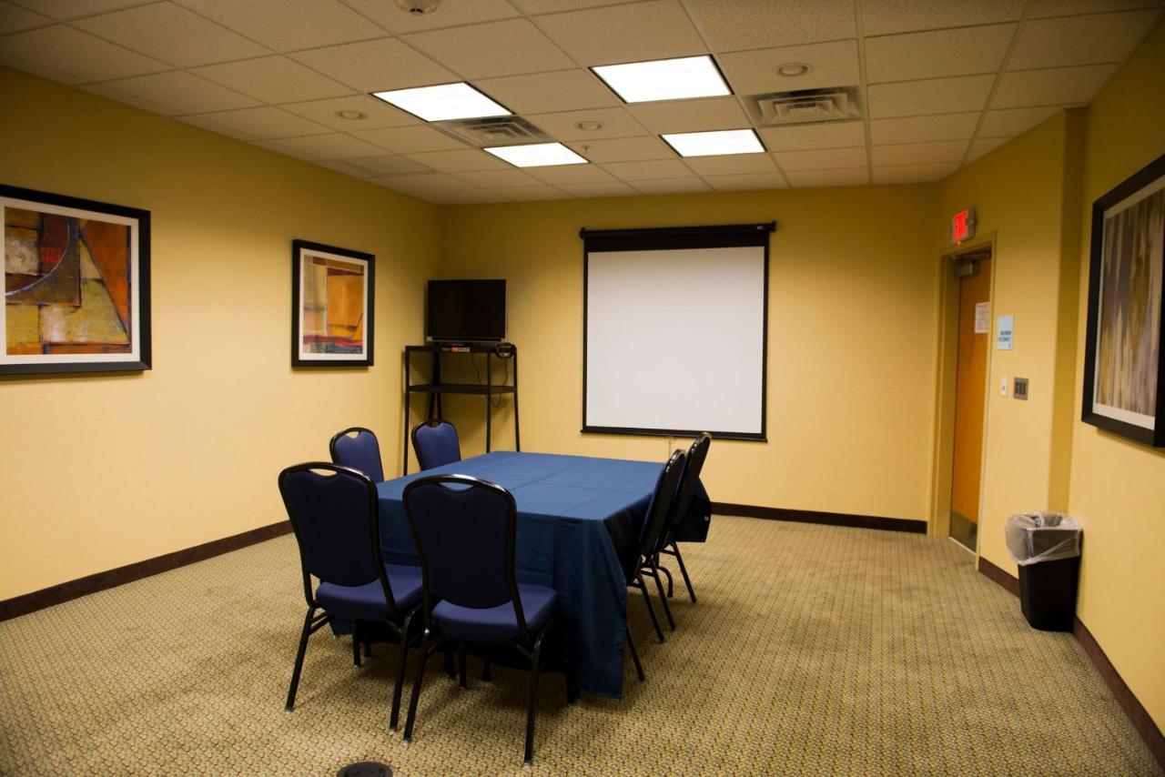 Express & Atlanta East - By Ihg Hotel Lithonia