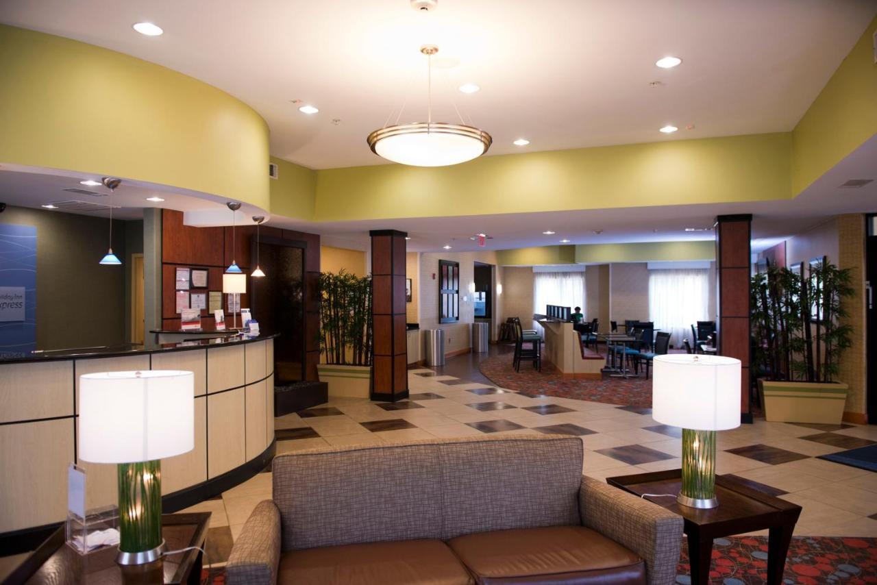 Express & Atlanta East - By Ihg Hotel 3*